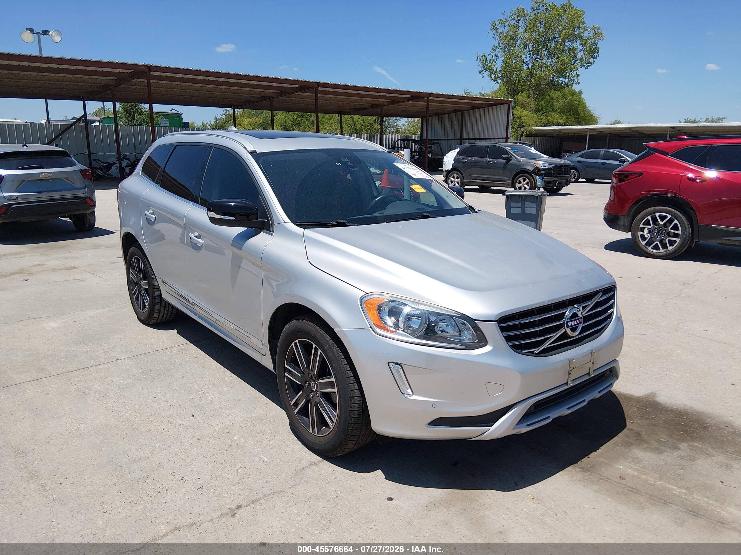 2017 VOLVO XC60 T5 DYNAMIC