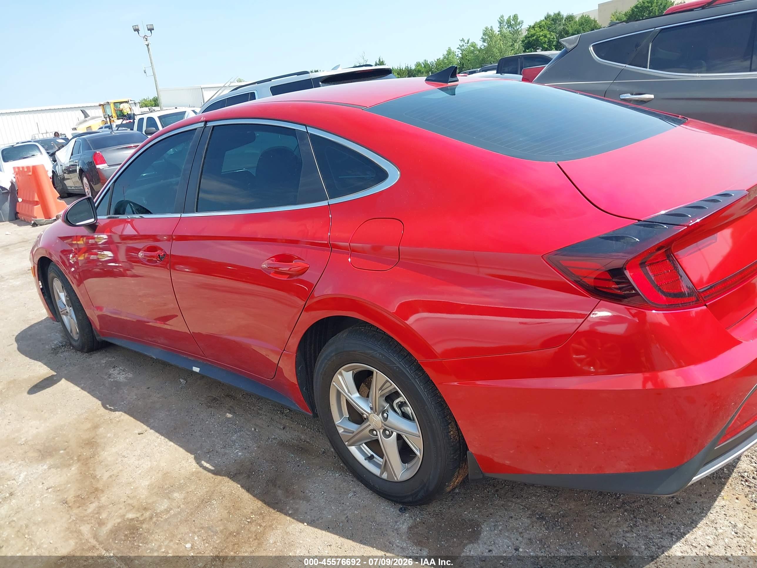 2022 HYUNDAI SONATA SE