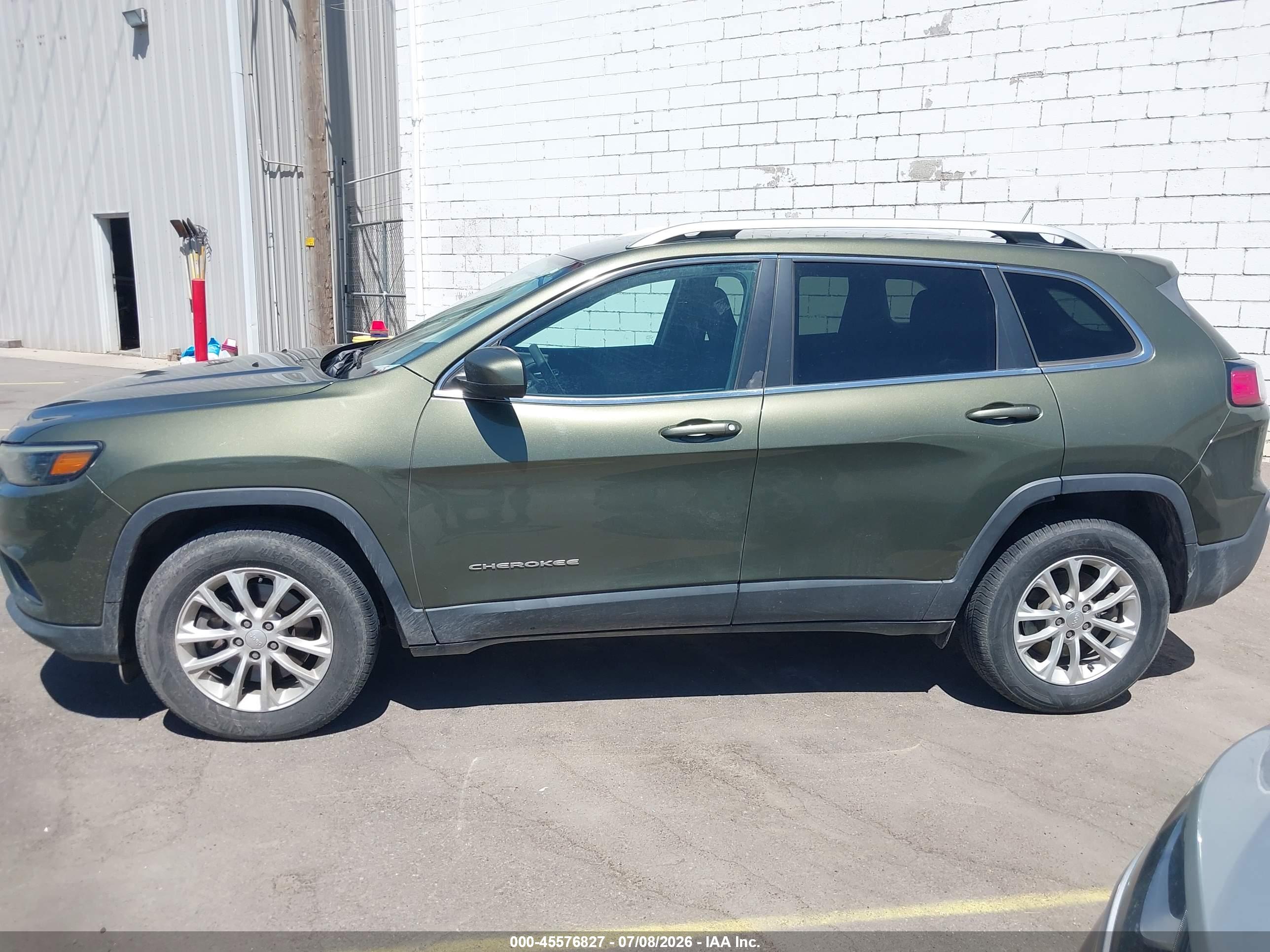 2019 JEEP CHEROKEE LATITUDE 4X4