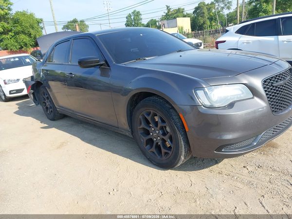 2022 CHRYSLER 300 TOURING AWD — I1