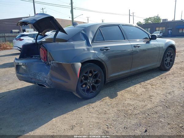 2022 CHRYSLER 300 TOURING AWD — I4
