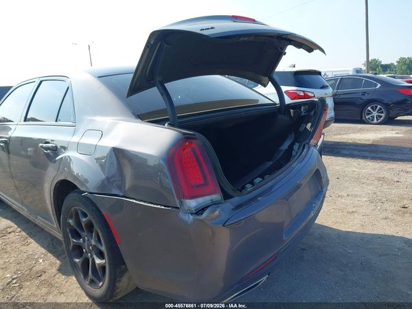2022 CHRYSLER 300 TOURING AWD — I6