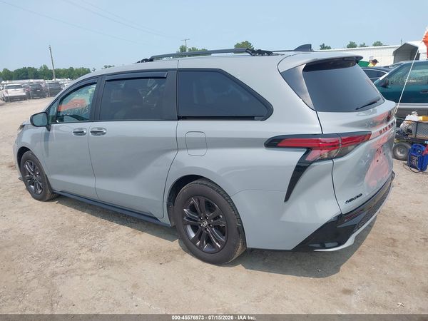 2025 TOYOTA SIENNA XSE
