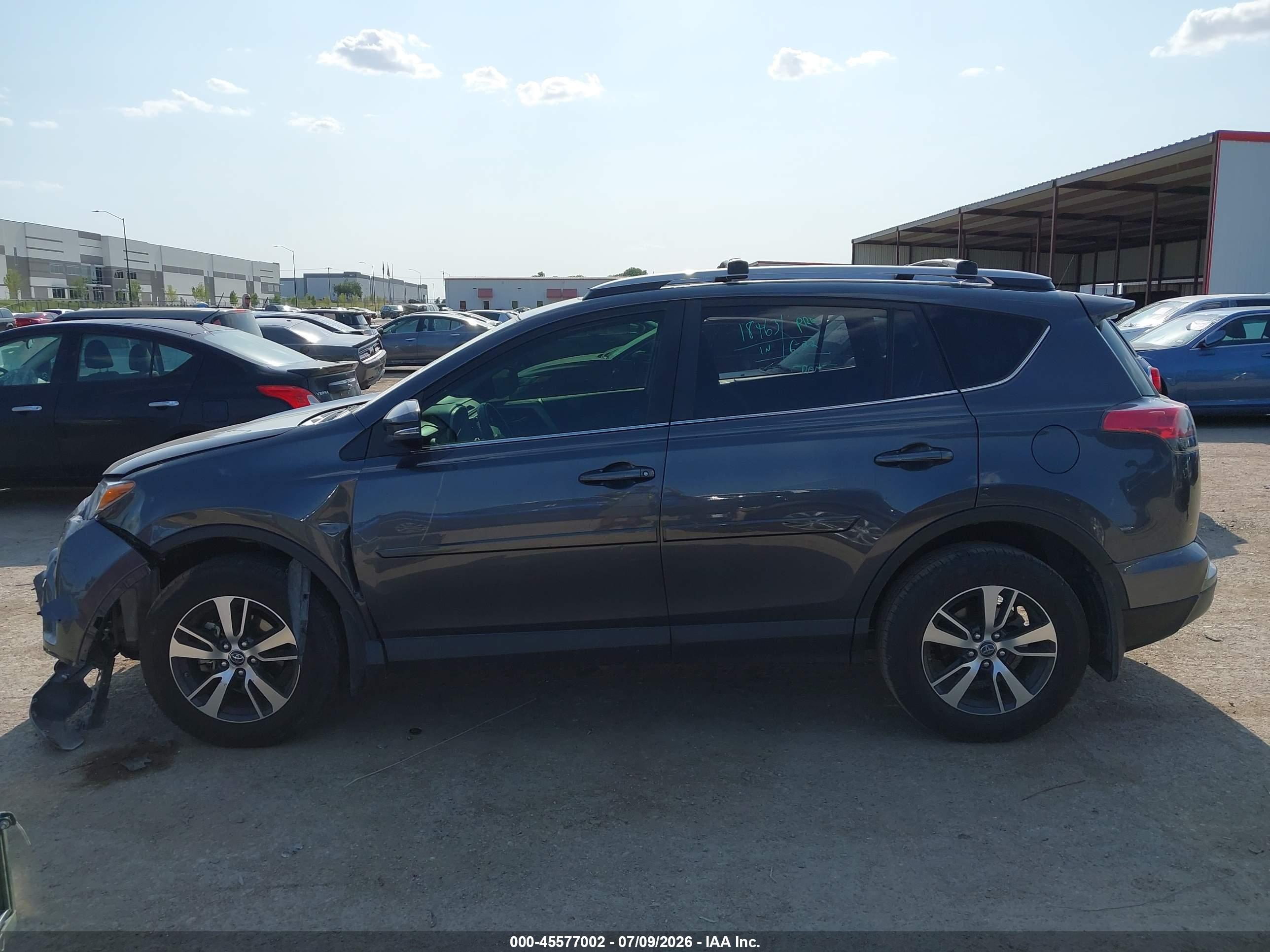 2017 TOYOTA RAV4 XLE