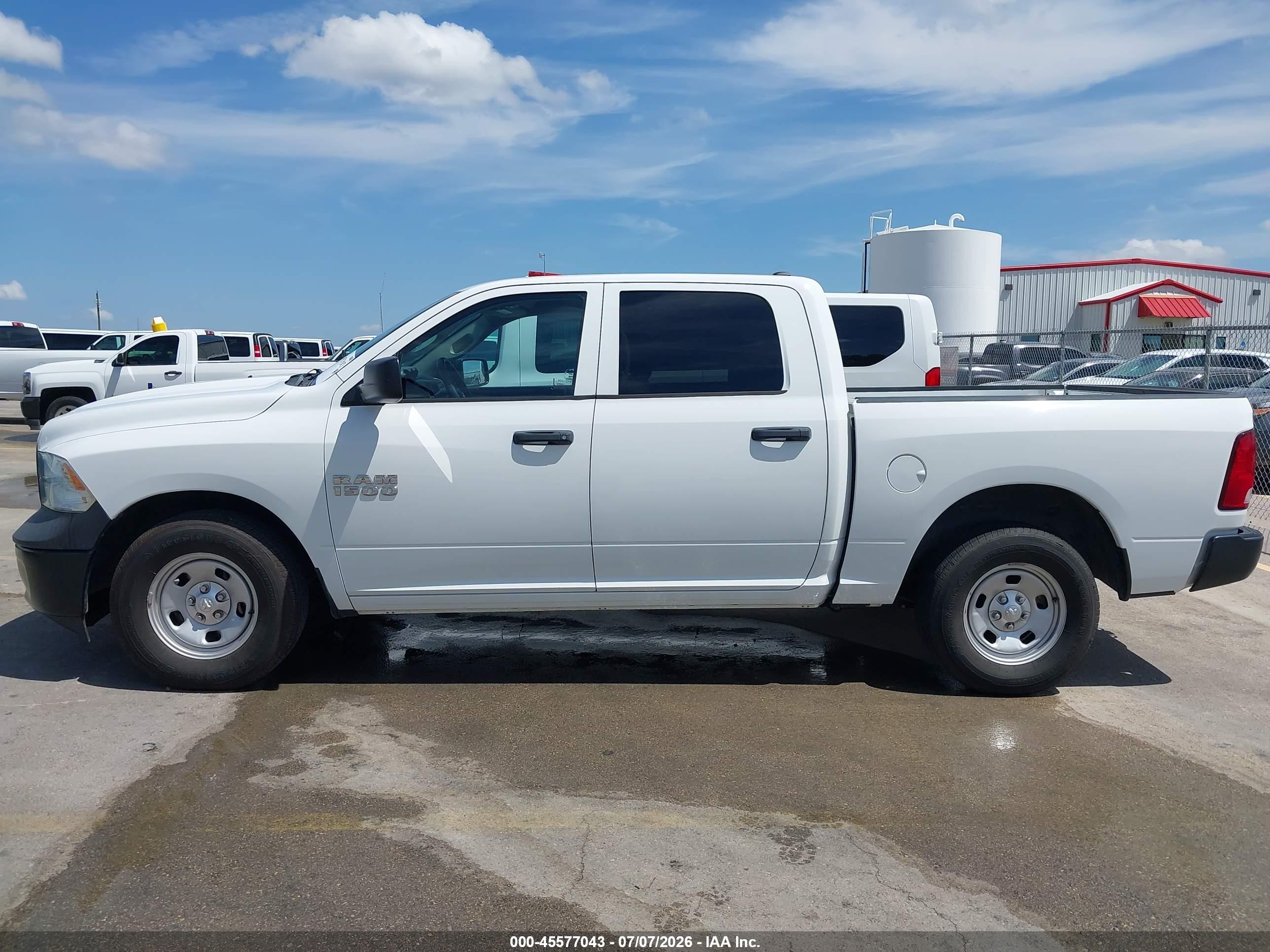 2018 RAM 1500 TRADESMAN  4X2 5'7 BOX