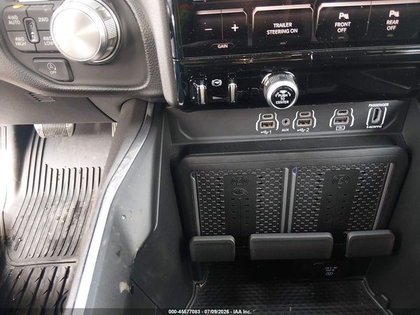 2025 RAM 1500 LARAMIE  4X4 5'7 BOX