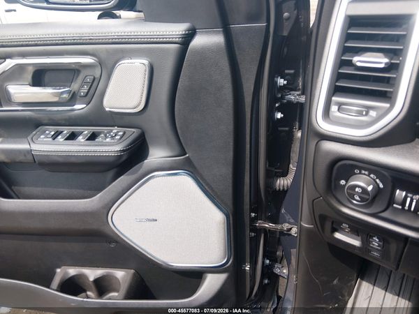 2025 RAM 1500 LARAMIE  4X4 5'7 BOX