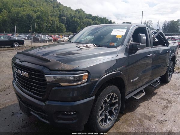 2025 RAM 1500 LARAMIE  4X4 5'7 BOX