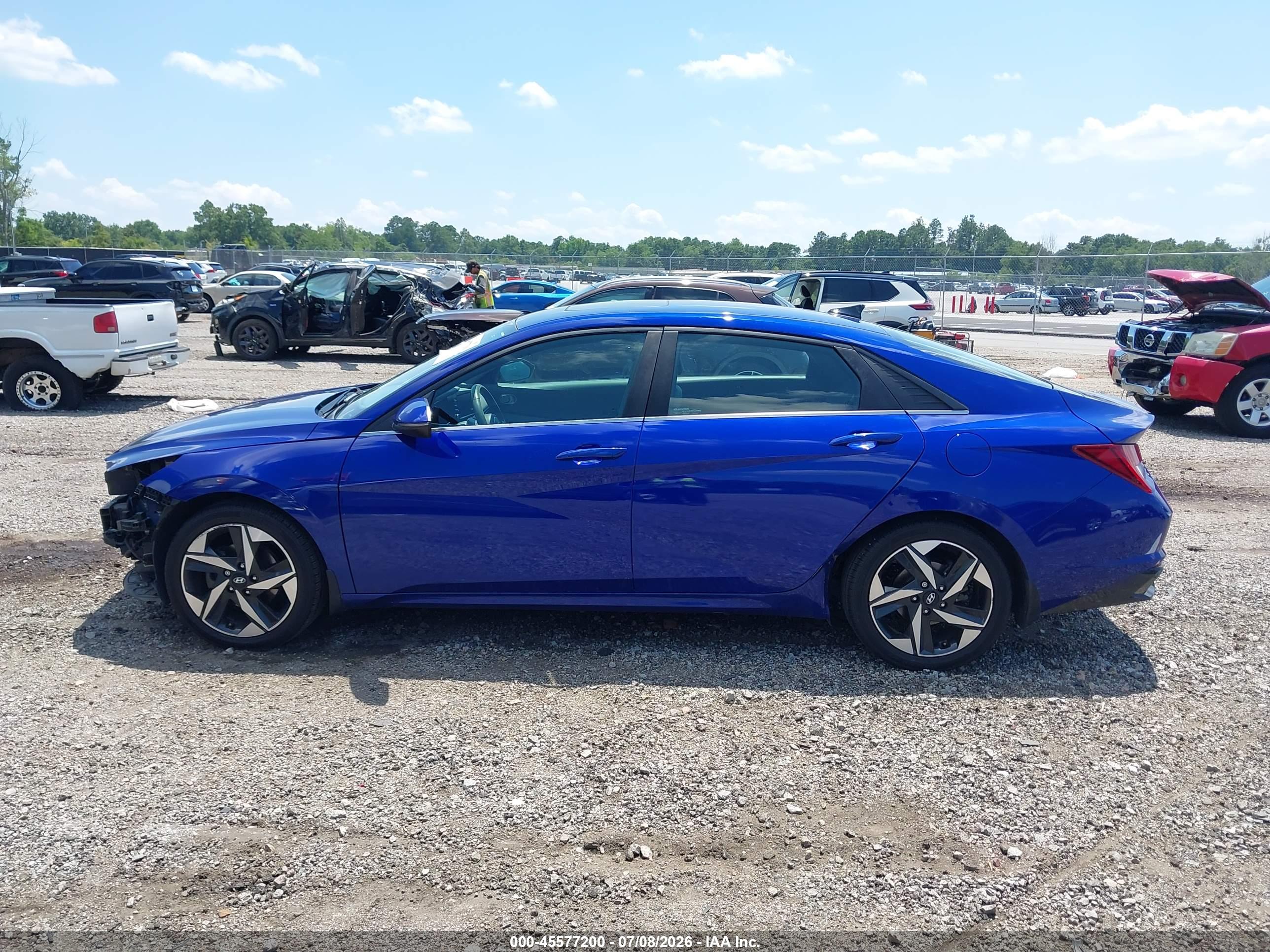 2022 HYUNDAI ELANTRA SEL