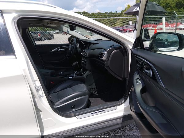 2018 INFINITI QX30 PREMIUM