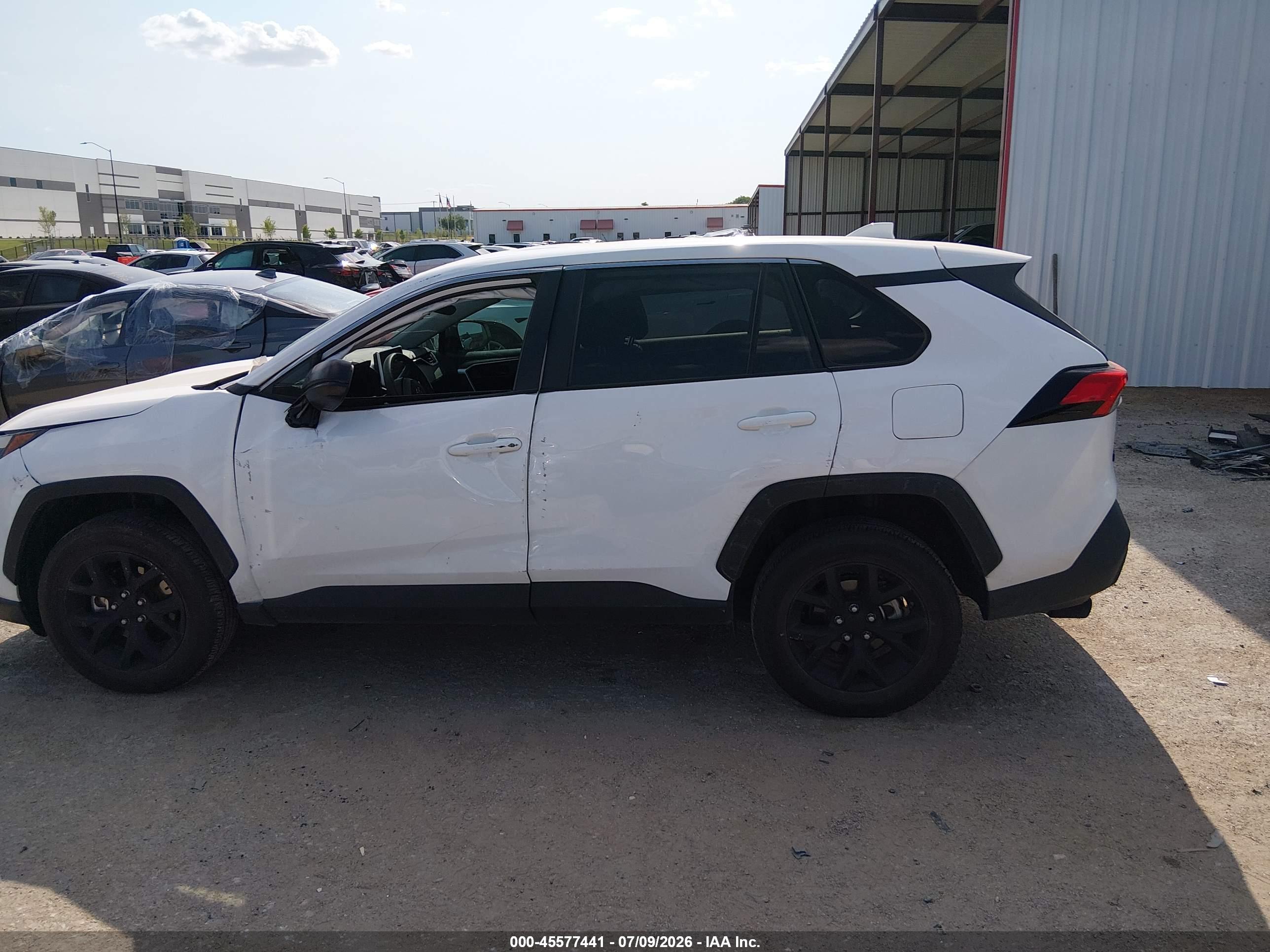2025 TOYOTA RAV4 LE