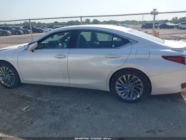 2024 LEXUS ES 300H LUXURY