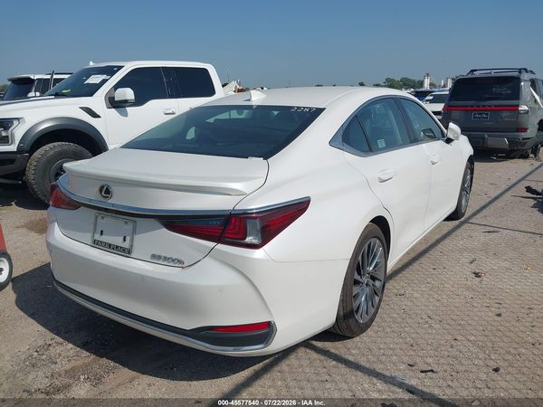2024 LEXUS ES 300H LUXURY
