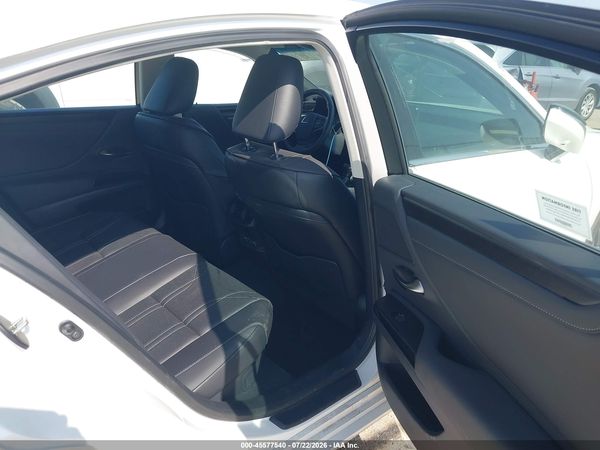 2024 LEXUS ES 300H LUXURY