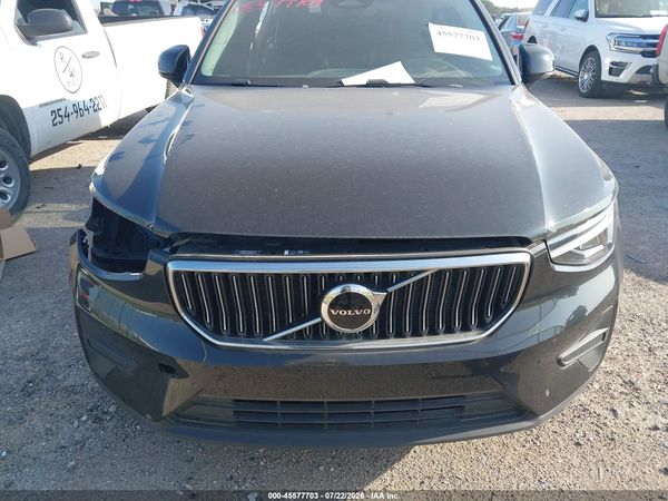 2024 VOLVO XC40 B5 CORE BRIGHT THEME