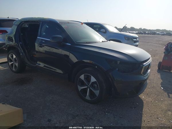 2024 VOLVO XC40 B5 CORE BRIGHT THEME