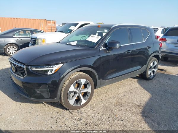 2024 VOLVO XC40 B5 CORE BRIGHT THEME