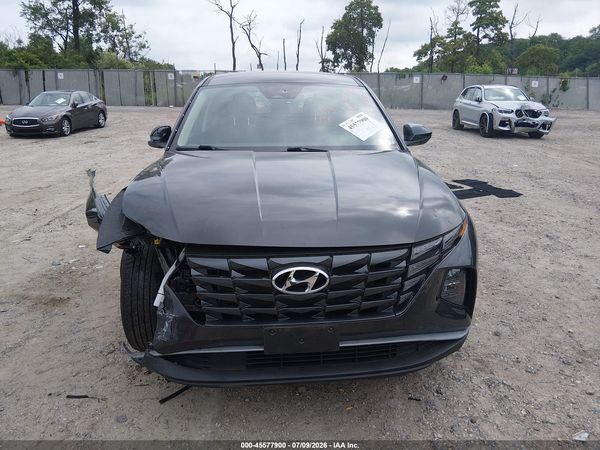 2022 HYUNDAI TUCSON SE
