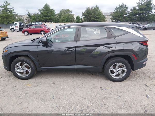 2022 HYUNDAI TUCSON SE
