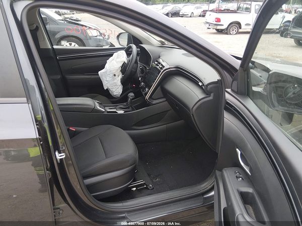 2022 HYUNDAI TUCSON SE