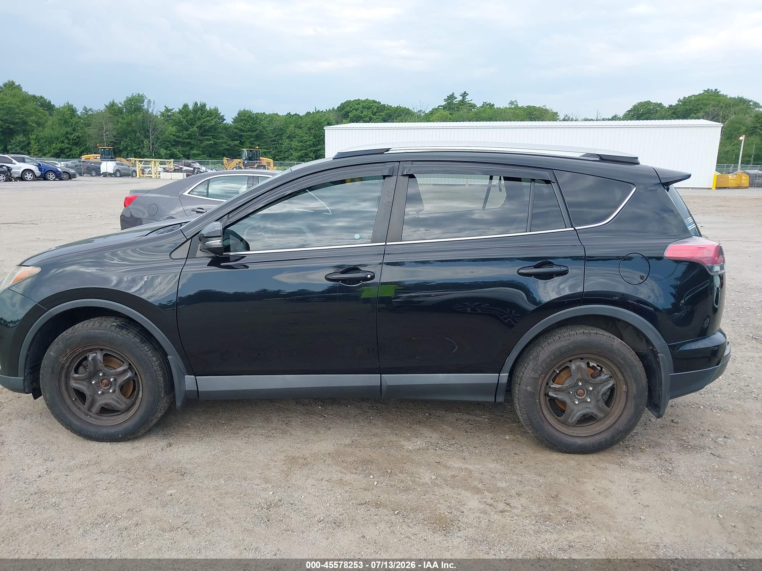 2017 TOYOTA RAV4 XLE