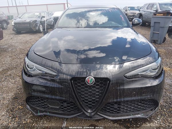 2022 ALFA ROMEO GIULIA VELOCE TI RWD