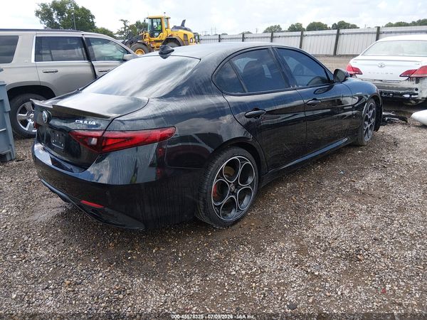 2022 ALFA ROMEO GIULIA VELOCE TI RWD