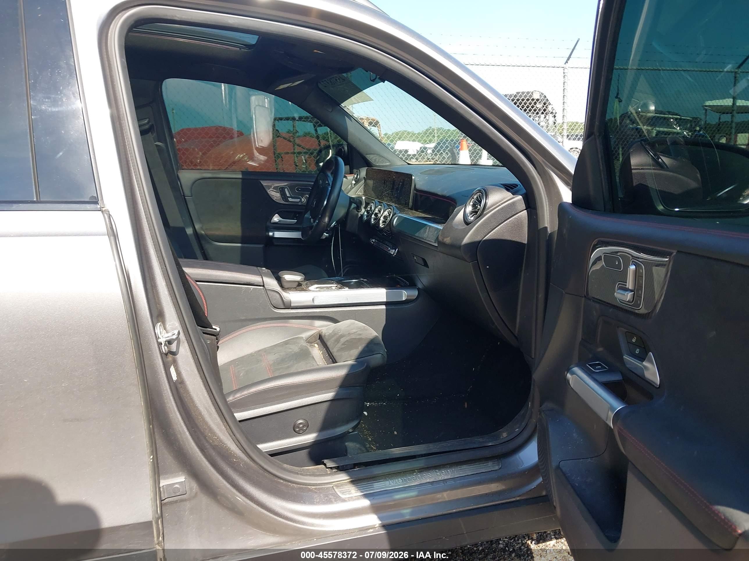 2023 MERCEDES-BENZ GLB 250 GLB250