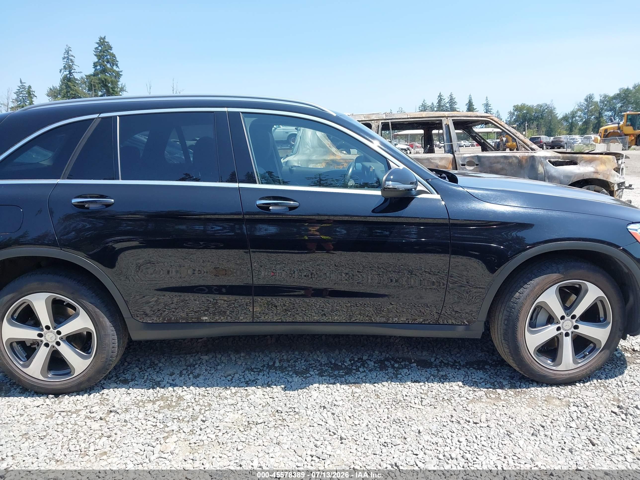 2016 MERCEDES-BENZ GLC 300 4MATIC