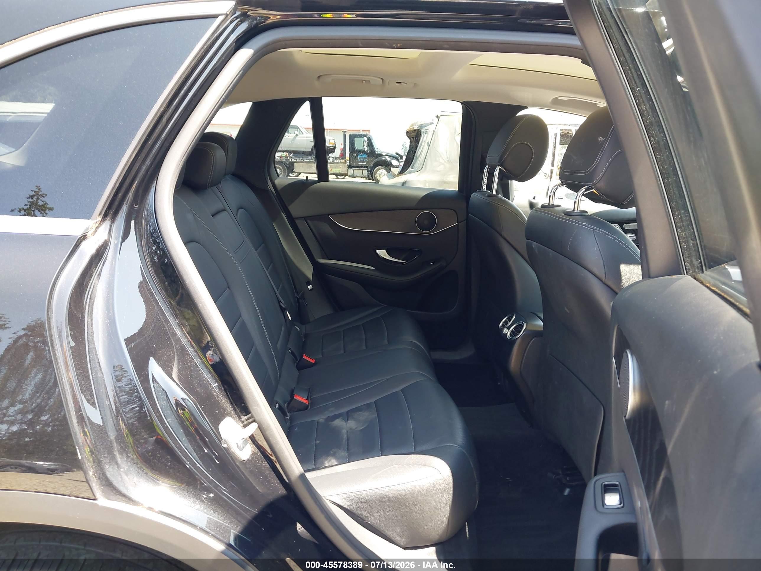 2016 MERCEDES-BENZ GLC 300 4MATIC