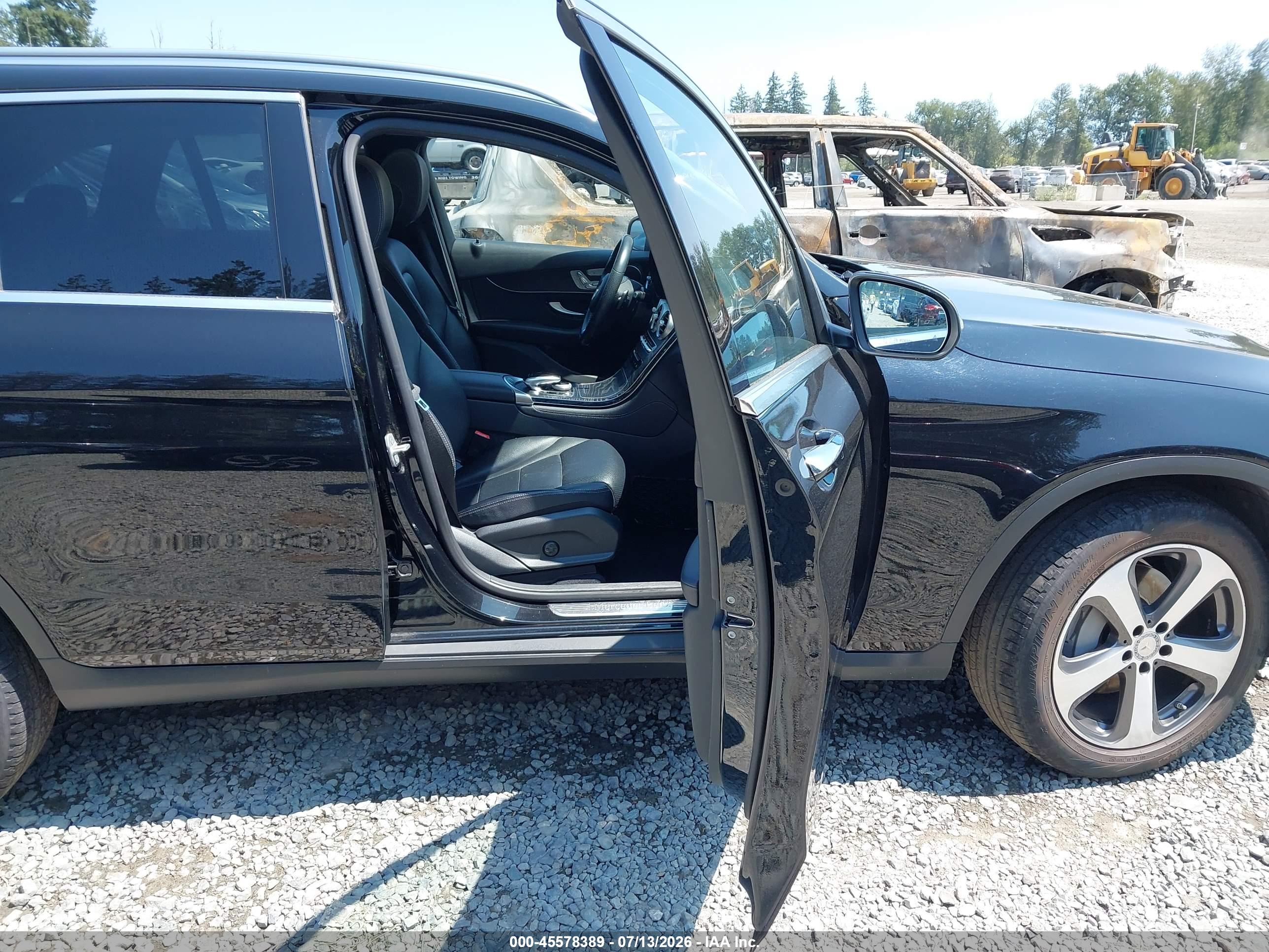 2016 MERCEDES-BENZ GLC 300 4MATIC