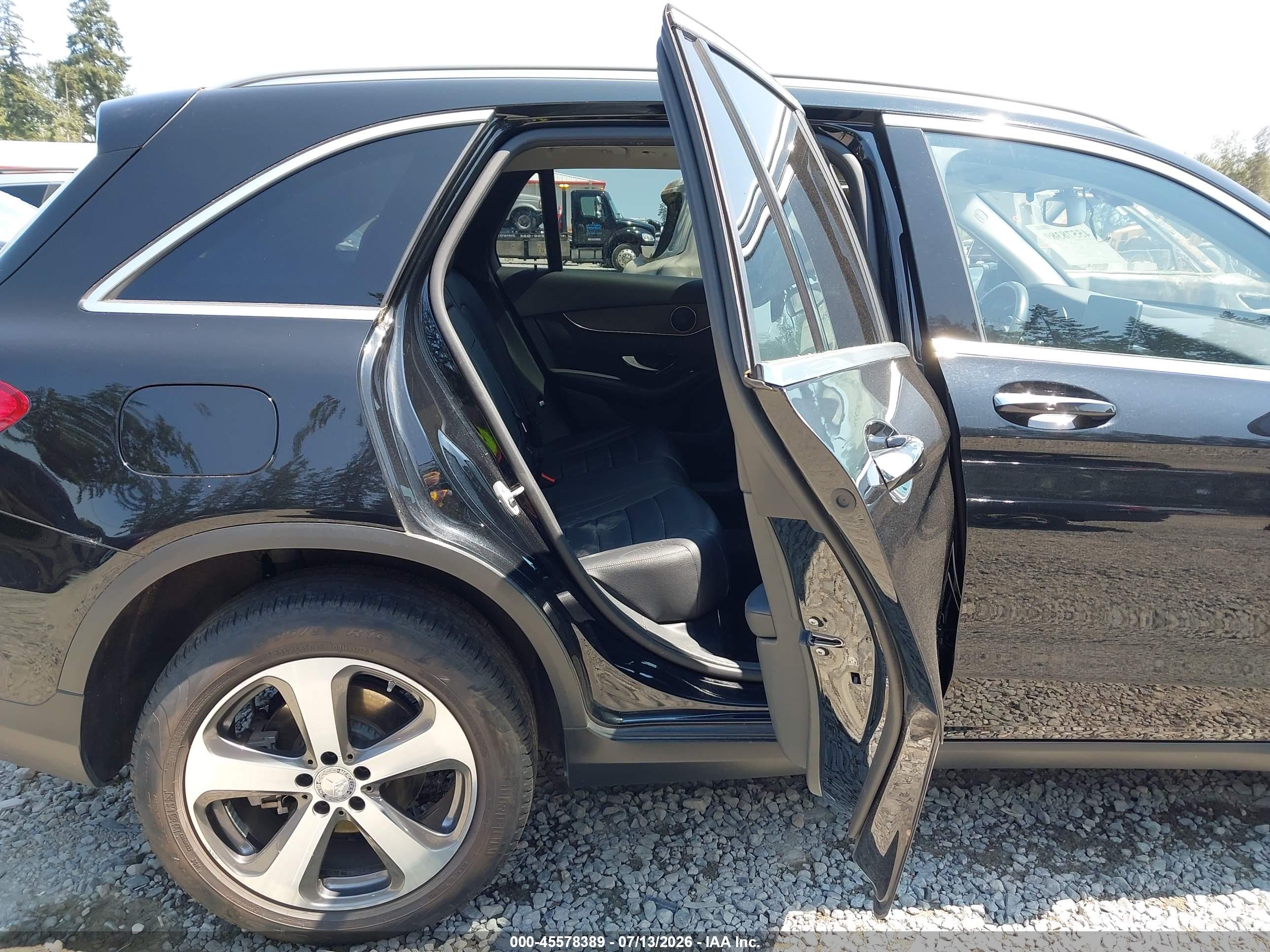 2016 MERCEDES-BENZ GLC 300 4MATIC