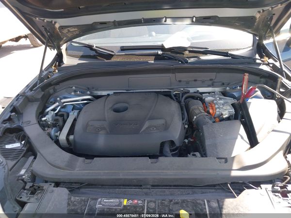 2019 VOLVO XC60 HYBRID T8 INSCRIPTION