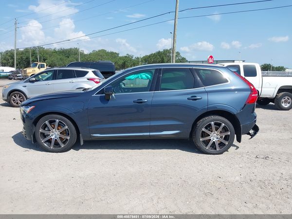 2019 VOLVO XC60 HYBRID T8 INSCRIPTION