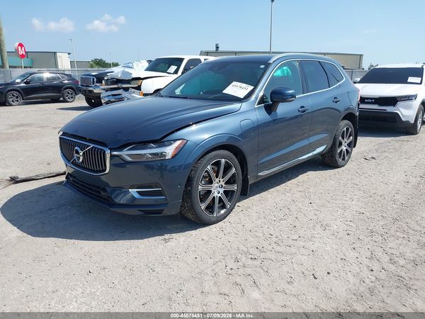2019 VOLVO XC60 HYBRID T8 INSCRIPTION