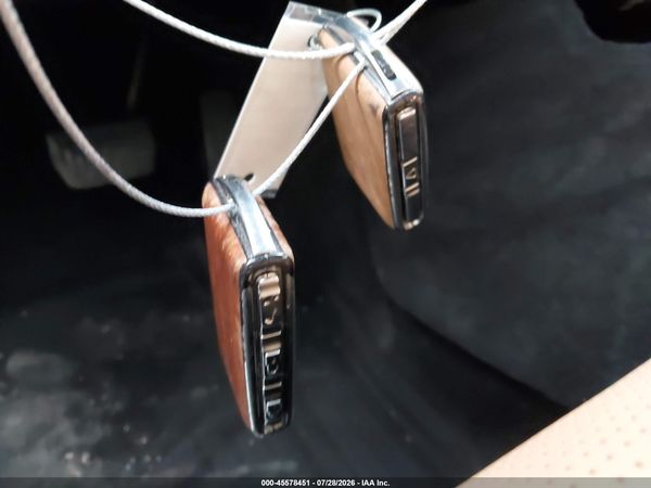 2019 VOLVO XC60 HYBRID T8 INSCRIPTION