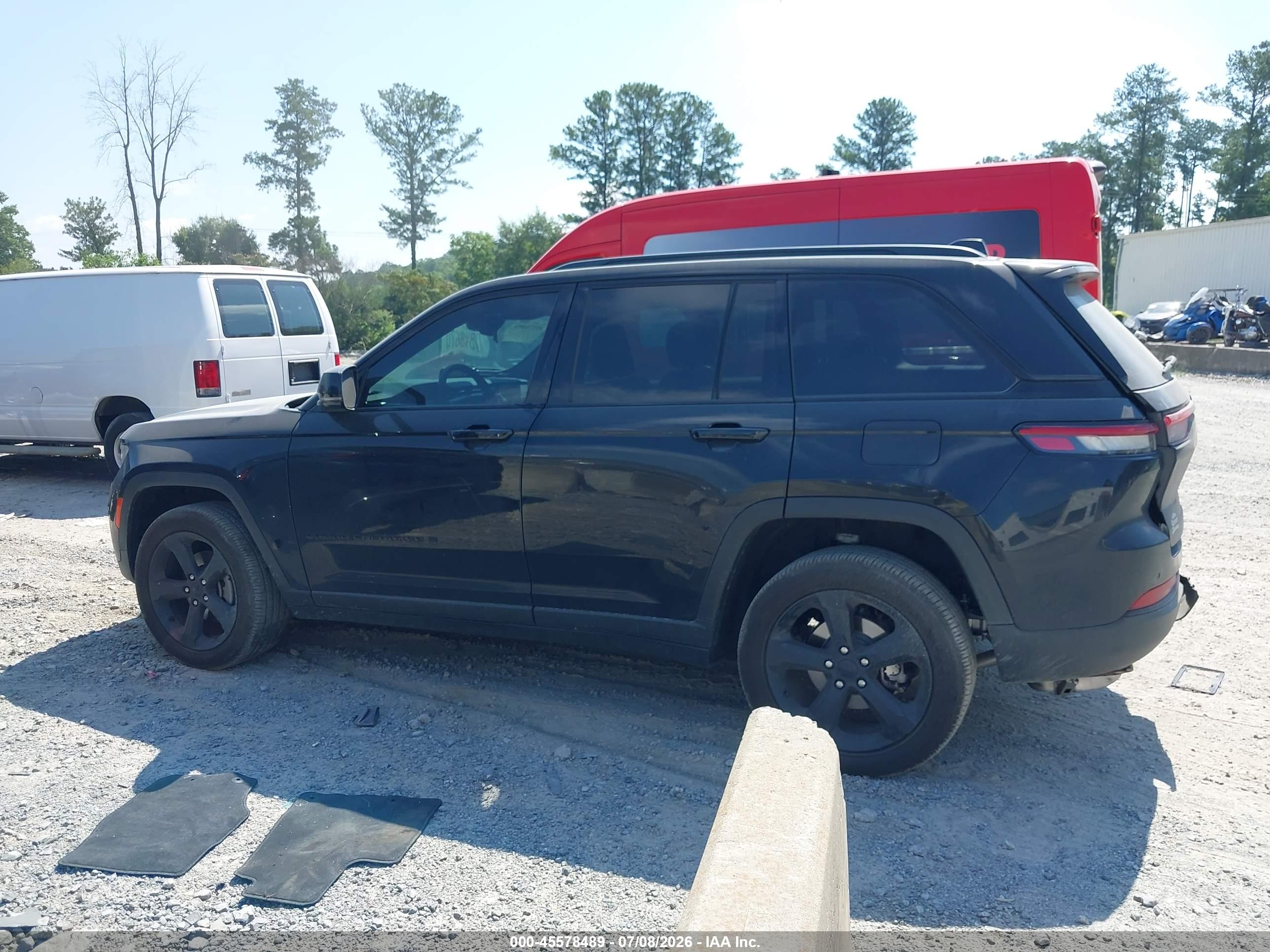 2025 JEEP GRAND CHEROKEE ALTITUDE X 4X2
