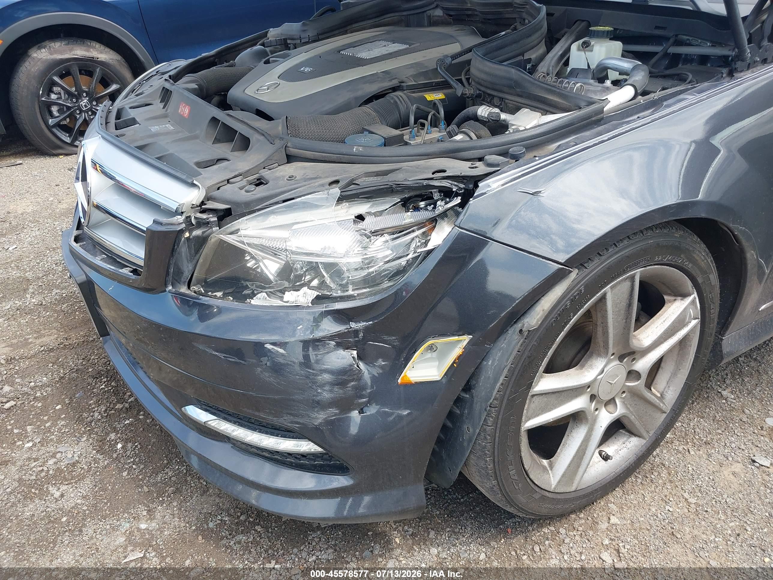 2011 MERCEDES-BENZ C 300 C300 4-MATIC