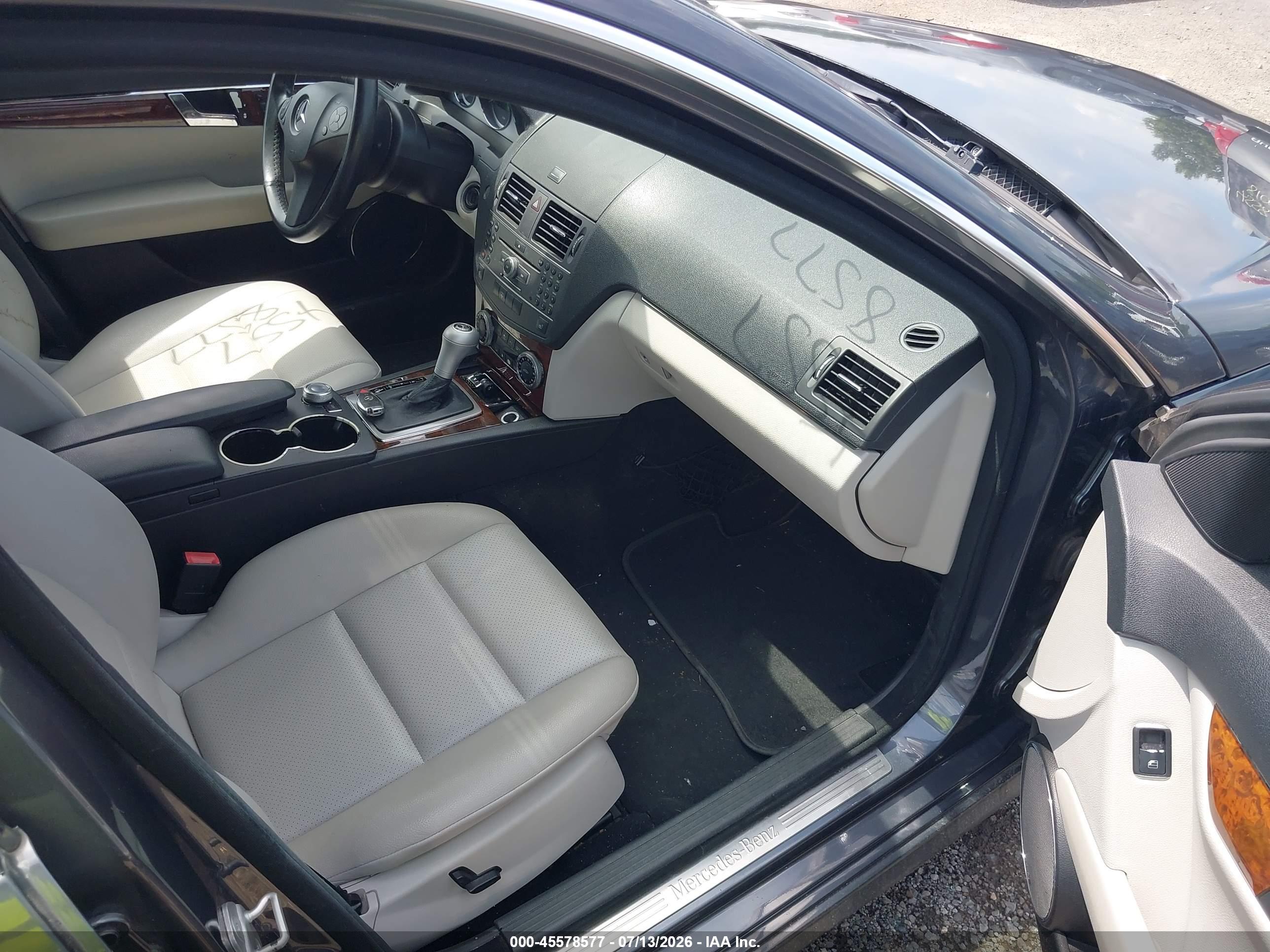 2011 MERCEDES-BENZ C 300 C300 4-MATIC