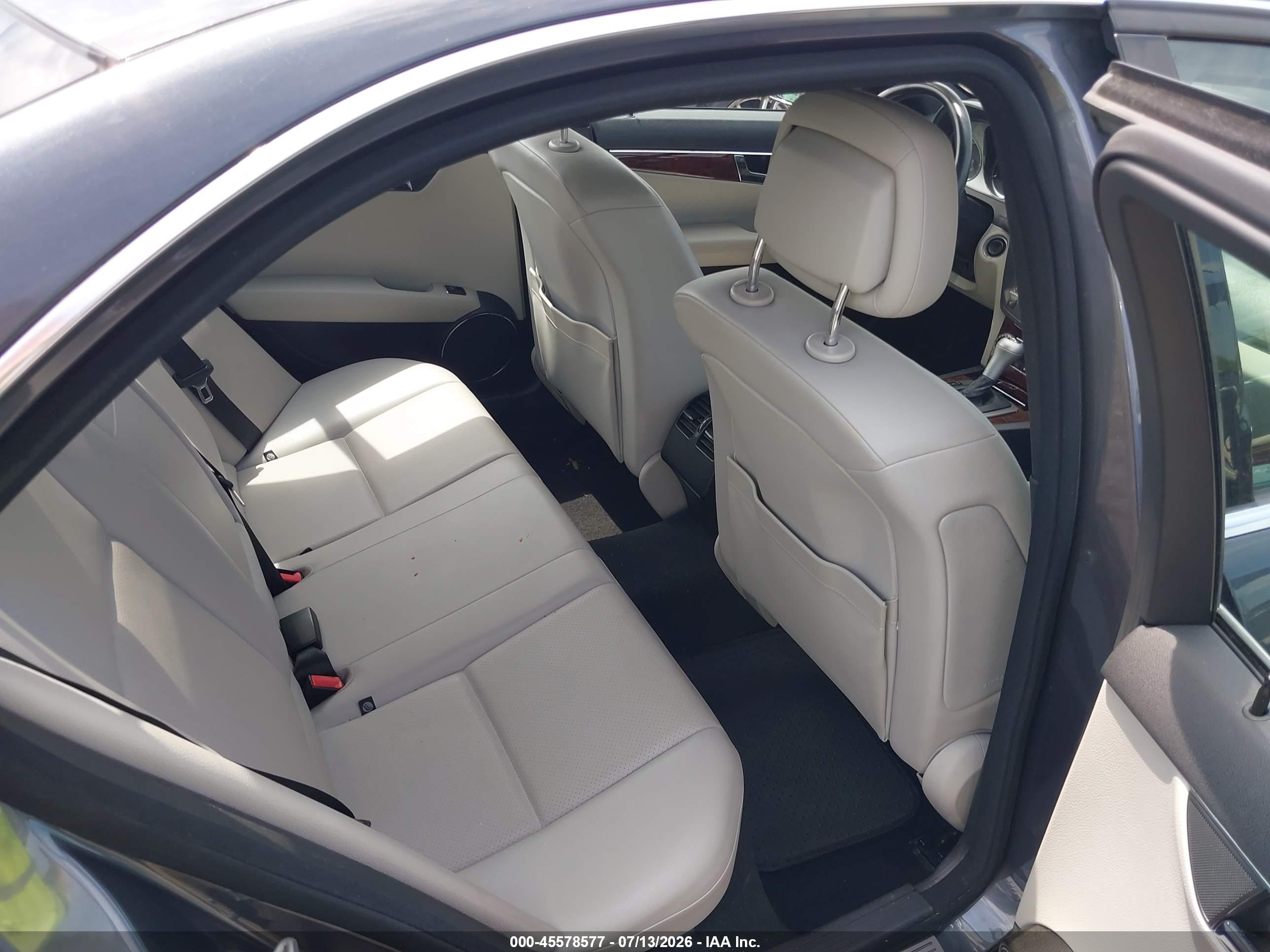 2011 MERCEDES-BENZ C 300 C300 4-MATIC