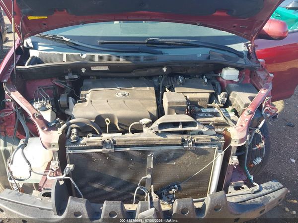 2014 TOYOTA SIENNA LE V6 8 PASSENGER