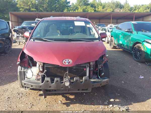 2014 TOYOTA SIENNA LE V6 8 PASSENGER