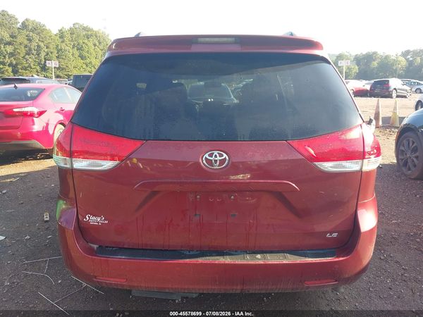 2014 TOYOTA SIENNA LE V6 8 PASSENGER