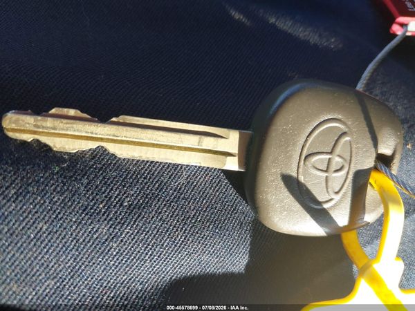 2014 TOYOTA SIENNA LE V6 8 PASSENGER