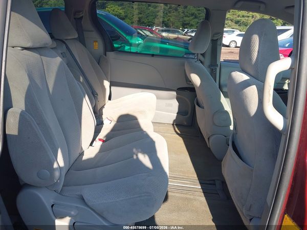 2014 TOYOTA SIENNA LE V6 8 PASSENGER