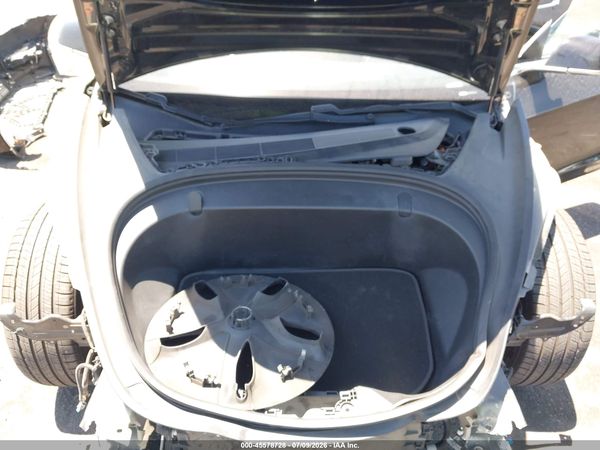 2018 TESLA MODEL 3 LONG RANGE/PERFORMANCE