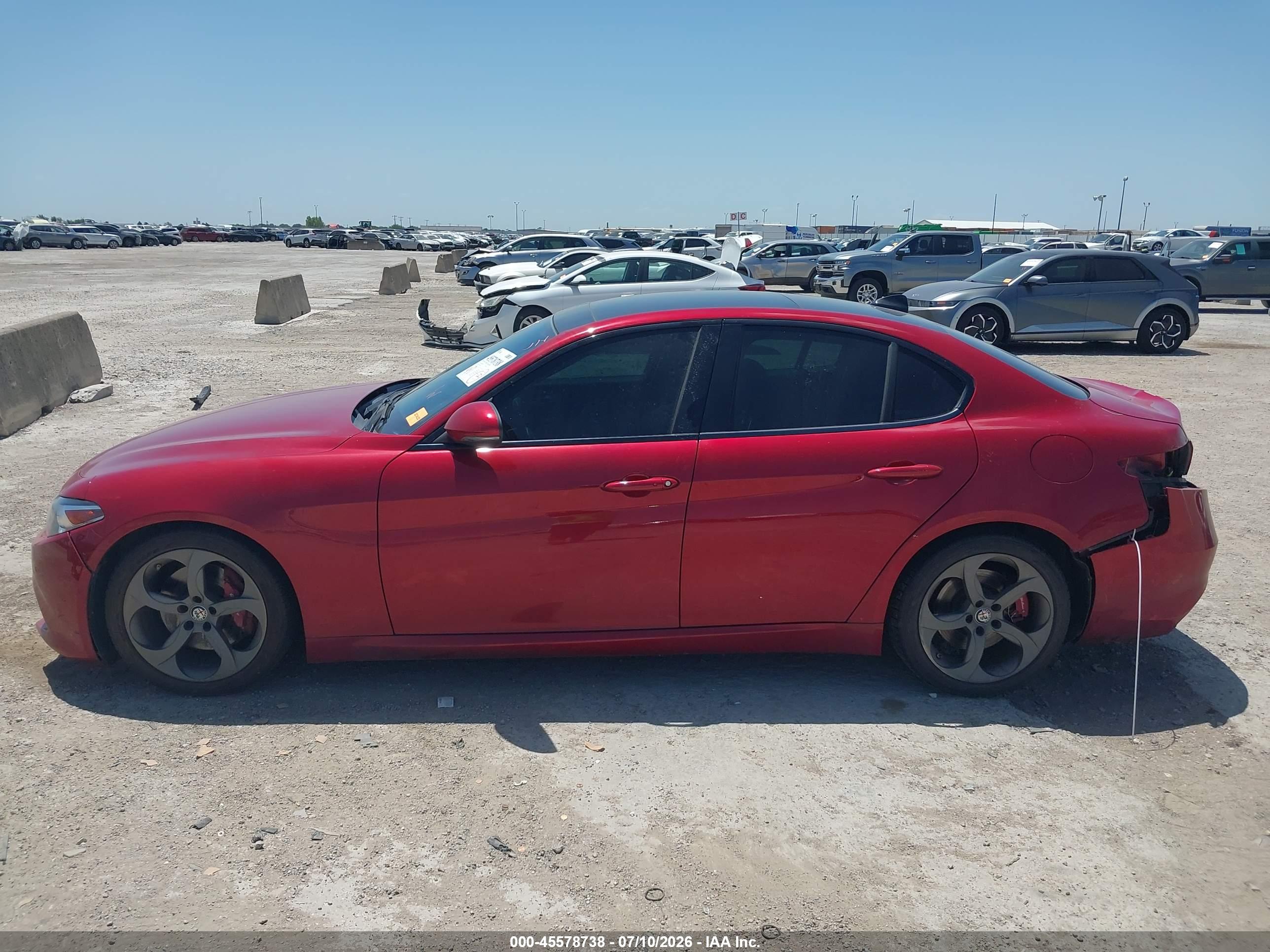 2017 ALFA ROMEO GIULIA TI RWD