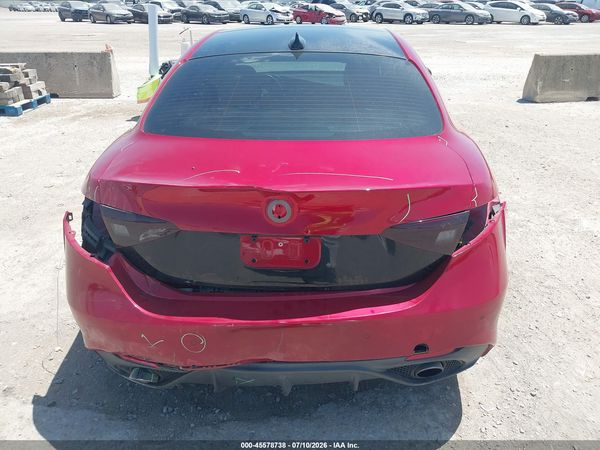 2017 ALFA ROMEO GIULIA TI RWD