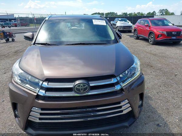 2017 TOYOTA HIGHLANDER LIMITED