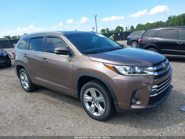 2017 TOYOTA HIGHLANDER LIMITED